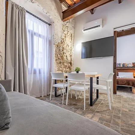 Apartment Old Town Experience *